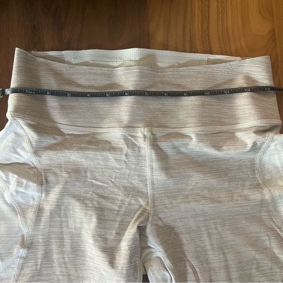 EUC Outdoor Voices TechSweat 7/8 Two-Tone Leggings Cream Tan Yoga Pants Size M - Picture 9 of 9